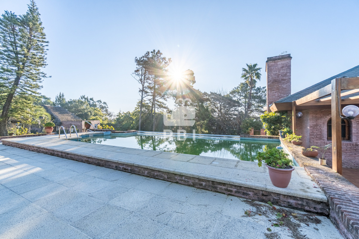 Q2FzYSBkZSA0IGRvcm1pdG9yaW9zIGVuIExvbW8gZGUgbGEgQmFsbGVuYSAgLSBSZWYgOiBQQkkxNTE0Mg==