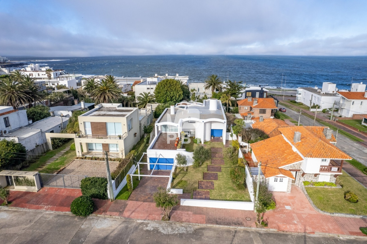 SW52ZXJ0w60gZW4gQ2FsaWRhZDogUHJvcGllZGFkIGRlIDQgRG9ybWl0b3Jpb3MgZW4gUHVudGEgZGVsIEVzdGUgLSBSZWYgOiBQQkkxMzgzOA==