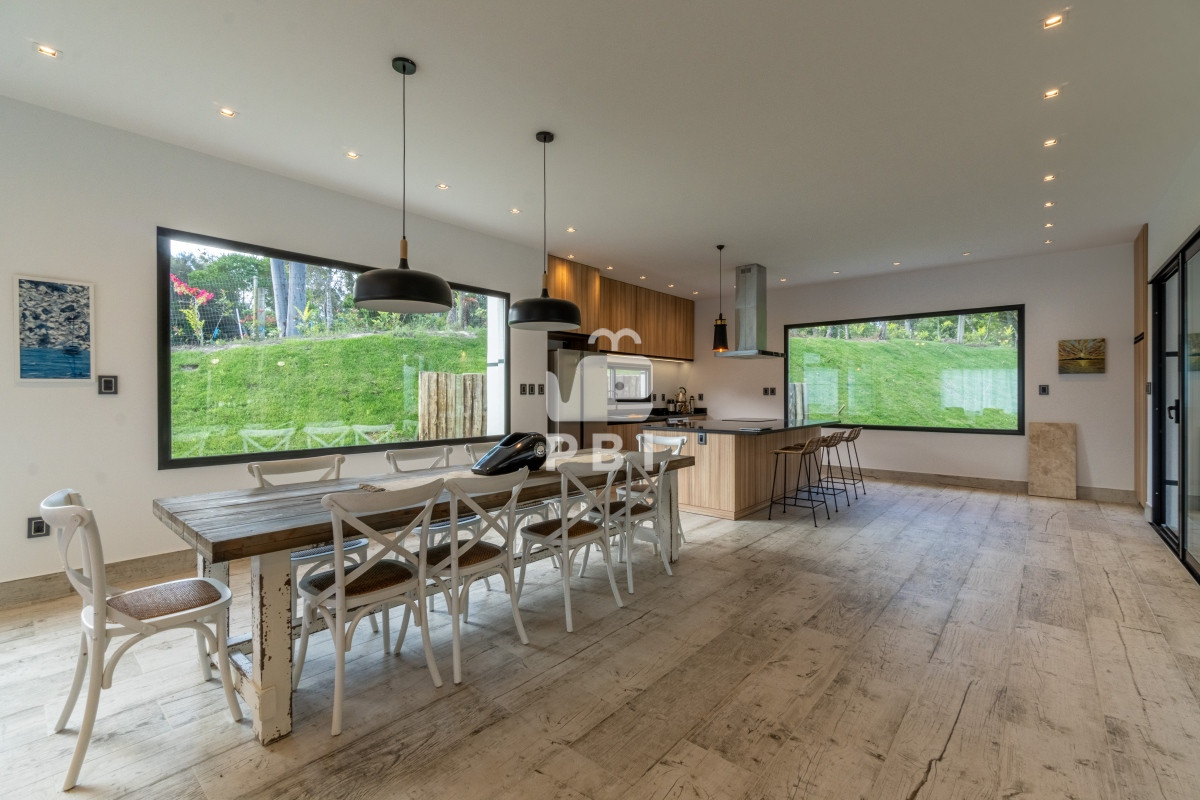 Q2FzYSA0IERPUk1JVE9SSU9TIGVuIEFjcmVzIGRlIFNvbGFuYXMsIFB1bnRhIEJhbGxlbmEgLSBSZWYgOiBQQkkxMzE2OA==