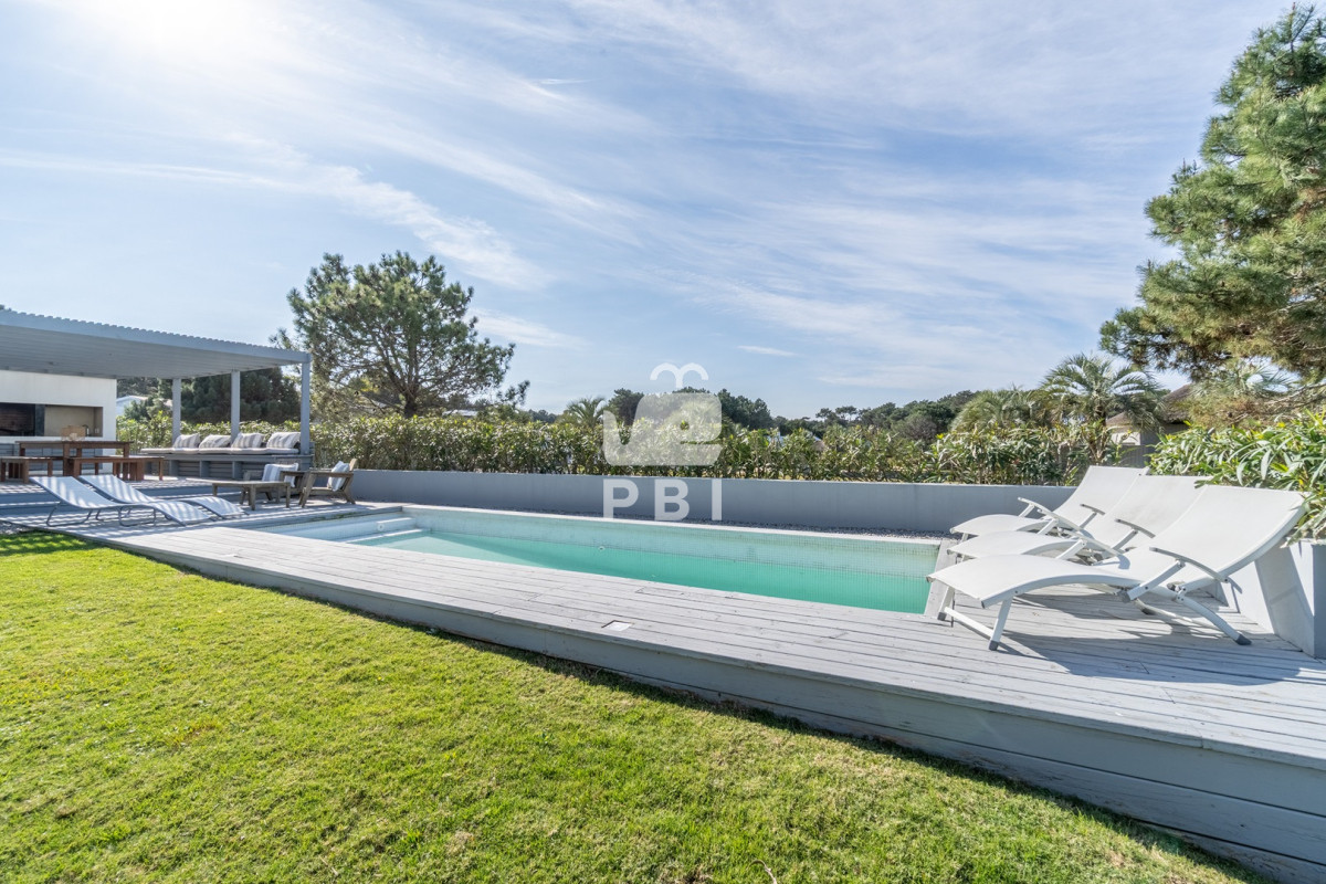 IFZlbnRhIGRlIFJlc2lkZW5jaWEgUHJlbWl1bSBlbiBCYXJyaW8gUHJpdmFkbyAgLSBSZWYgOiBQQkkxNDg5MQ==