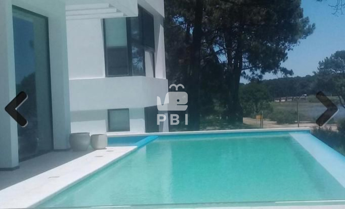 Q2FzYSAzIGRvcm1pdG9yaW9zIGVuIENsdWIgZGVsIExhZ28sIFB1bnRhIEJhbGxlbmEgLSBSZWYgOiBQQkkxOTgz