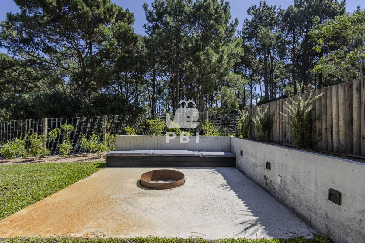 Q2FzYSAzIERPUk1JVE9SSU9TIGVuIENsdWIgZGVsIExhZ28sIFB1bnRhIEJhbGxlbmEgLSBSZWYgOiBQQkkyNjUx