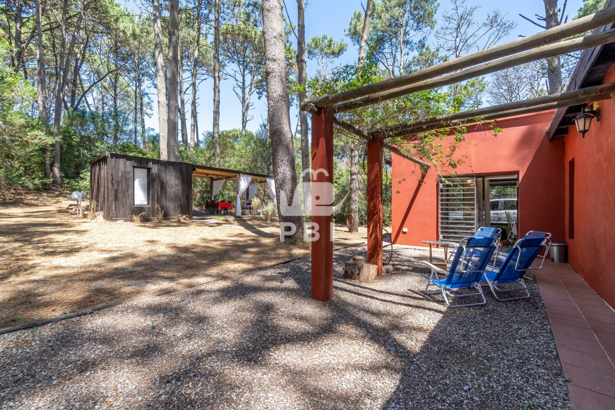 Q2FzYSBkZSAyIGRvcm1pdG9yaW9zIGVuIENsdWIgZGVsIExhZ28sIFB1bnRhIEJhbGxlbmEgLSBSZWYgOiBQQkkyNjMz