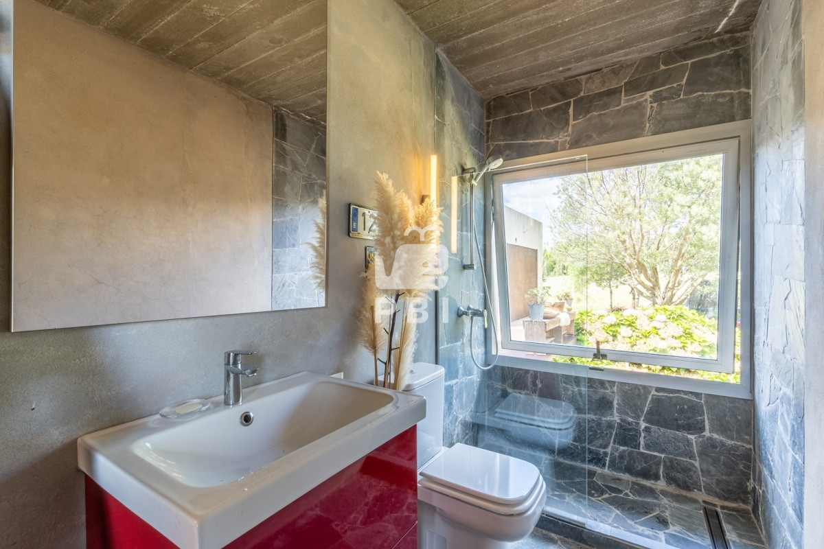 VmVudGEgQ2FzYSBkZSAyIGRvcm1pdG9yaW9zIGVuIExhZ3VuYSBkZSBsb3MgQ2lzbmVzIC0gUHVudGEgQmFsbGVuYSAtIFJlZiA6IFBCSTEzNDgz