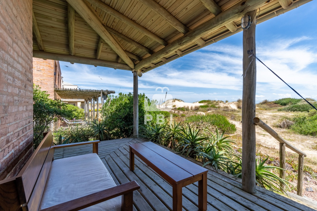 Q2FzYSBlbiB2ZW50YSB5IGFscXVpbGVyIDIgZG9ybWl0b3Jpb3MsIFTDrW8gVG9tIC0gUmVmIDogUEJJMzgw