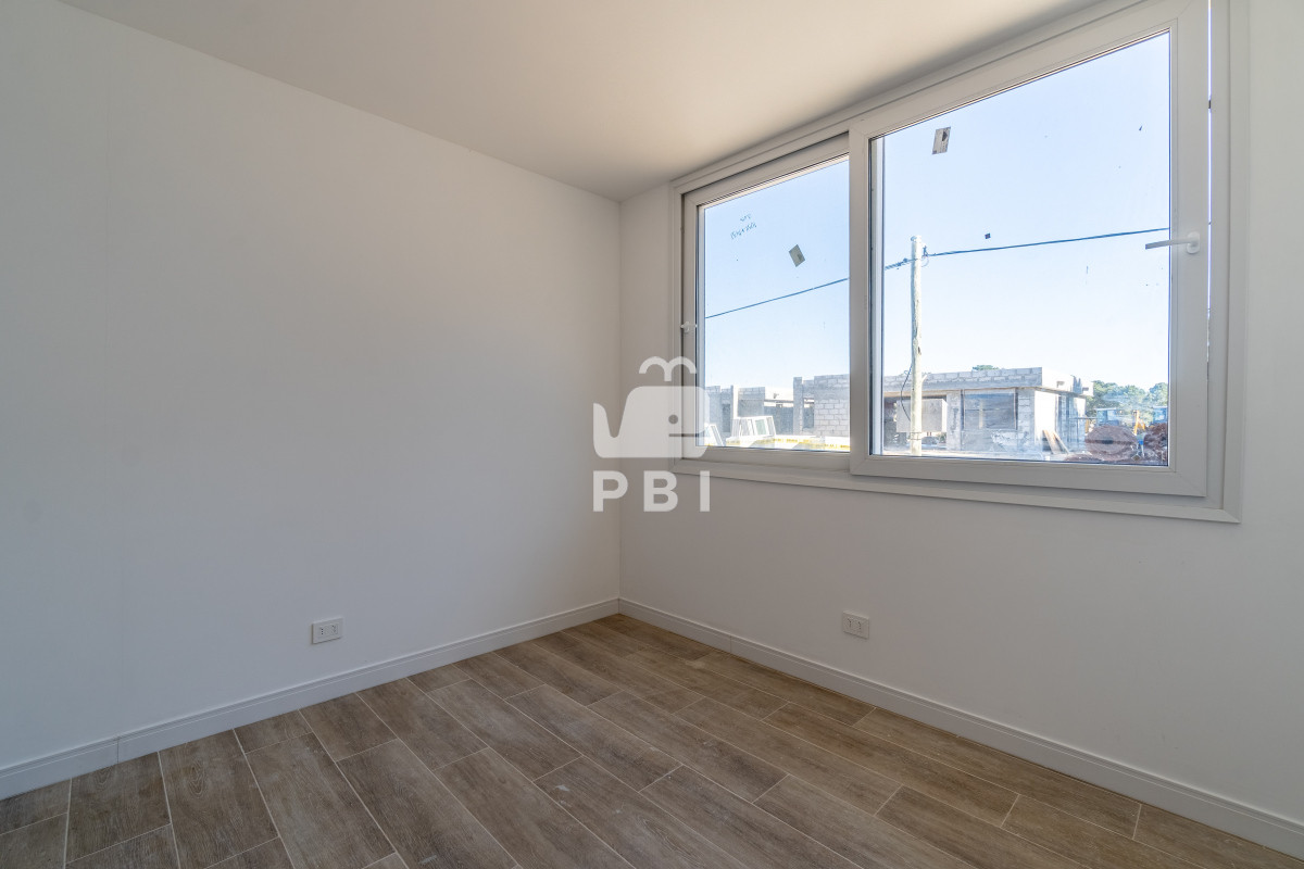 VmVudGEgZGUgY2FzYSBlbiBCYXJyaW8gUHJpdmFkbyBDbHViIGRlbCBMYWdvLCBQdW50YSBiYWxsZW5hLiAtIFJlZiA6IFBCSTEzOTg0