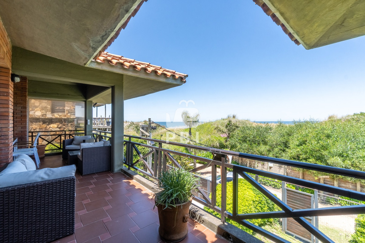 Q2FzYSBkZSAzIGRvcm1pdG9yaW9zIGVuIFRpbyBUb20sIFB1bnRhIEJhbGxlbmEgLSBSZWYgOiBQQkkxNTM5MQ==