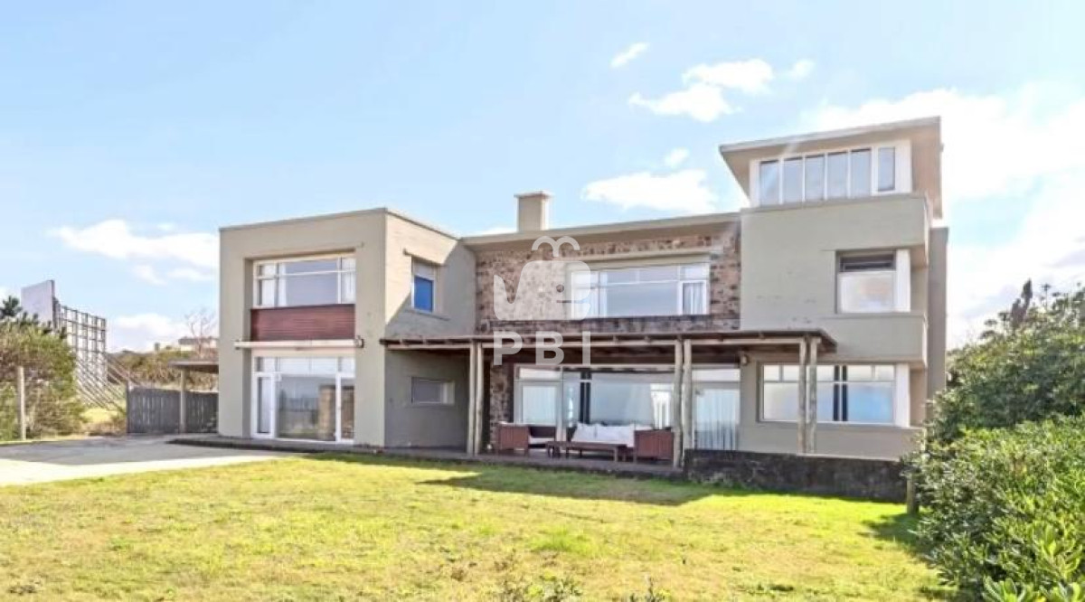 Venta excelente casa frente a la playa en Mansa - Ref : PBI2970