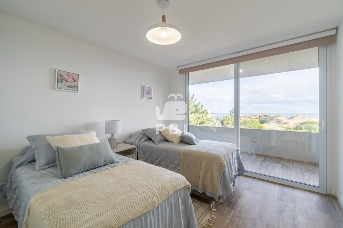 VmVudGEgQ2FzYSBkZSAzIGRvcm1pdG9yaW9zLCBUaW8gVG9tLCBQdW50YSBiYWxsZW5hLiAtIFJlZiA6IFBCSTE3MDM=