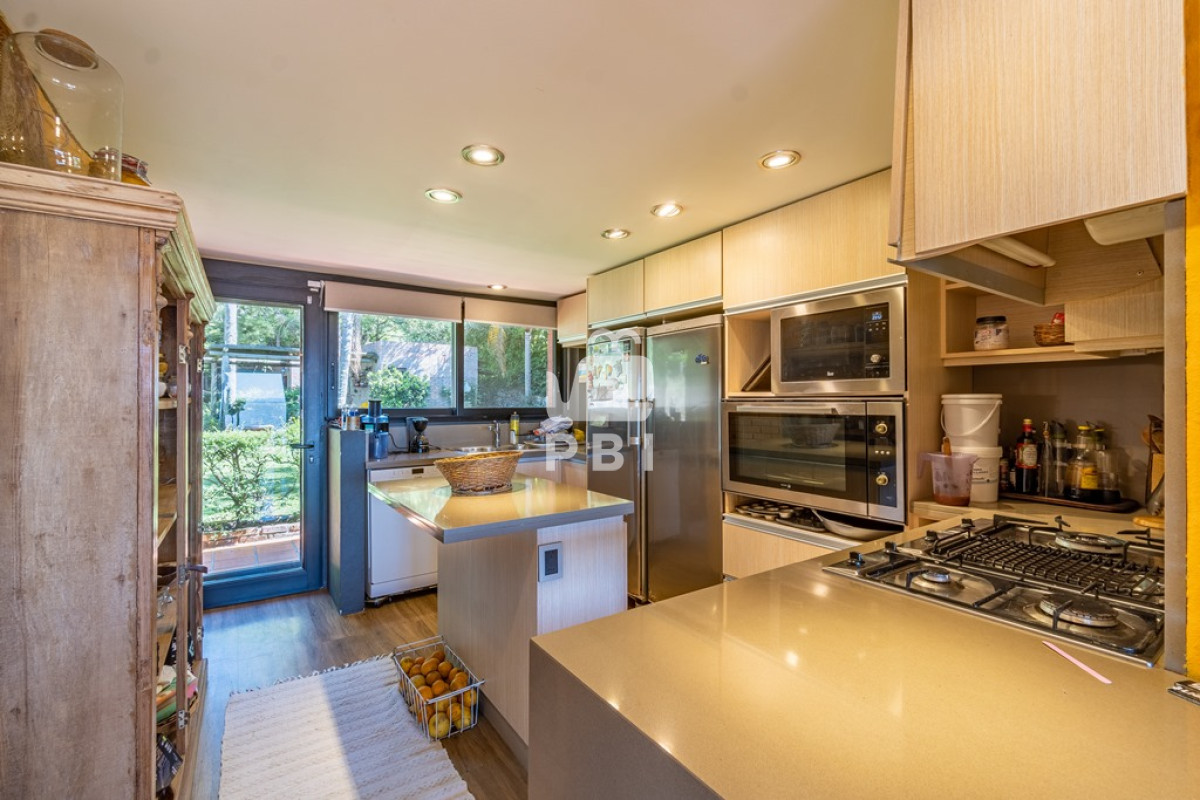 Q2FzYSA0IERPUk1JVE9SSU9TIGVuIExhZ3VuYSBkZWwgU2F1Y2UgLCBQdW50YSBCYWxsZW5hIC0gUmVmIDogUEJJMjQ1NA==