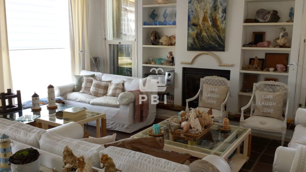 TWFnbmlmaWNhIGNhc2EgNSBEb3JtaXRvcmlvcyBlbiBsYSBCYXJyYSAgLSBSZWYgOiBQQkkxMjYzNA==