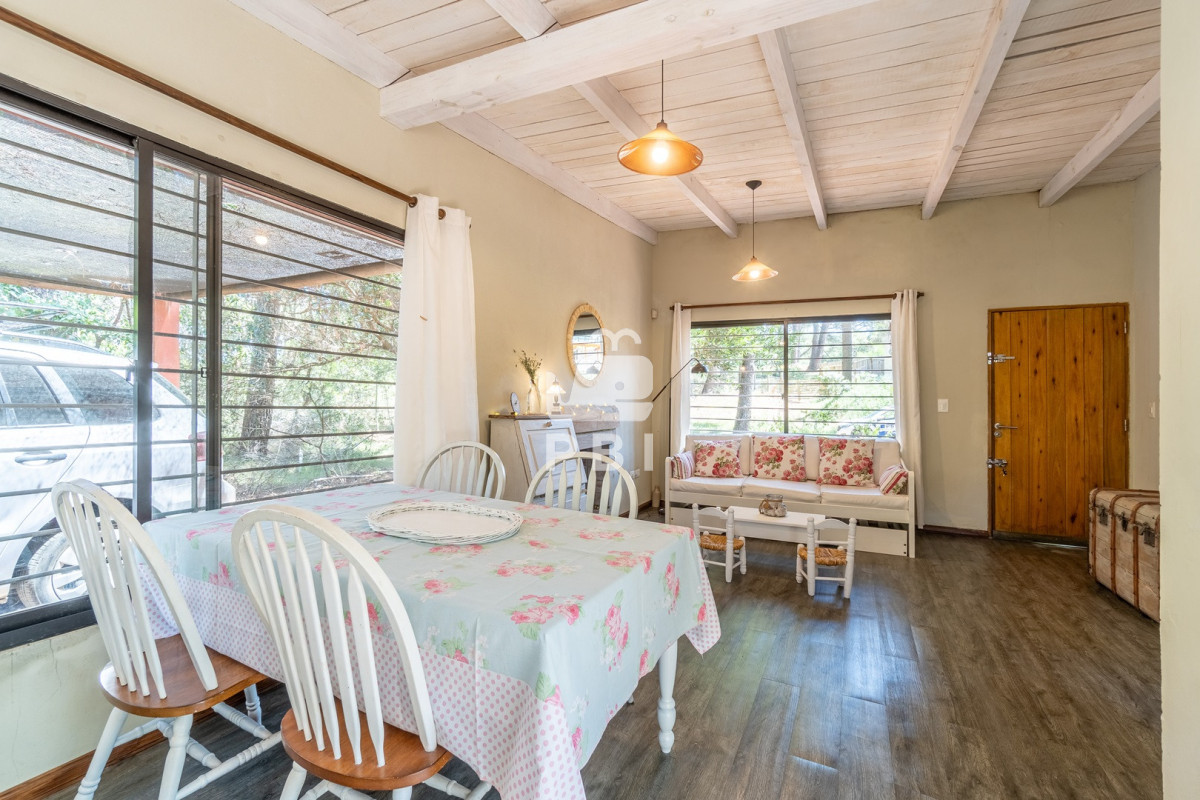 Q2FzYSBkZSAyIGRvcm1pdG9yaW9zIGVuIENsdWIgZGVsIExhZ28sIFB1bnRhIEJhbGxlbmEgLSBSZWYgOiBQQkkyNjMz