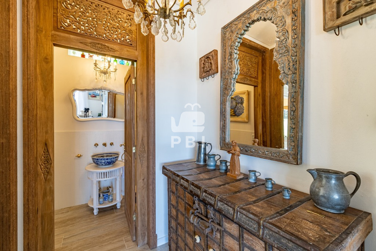 Q2FzYSBkZSAzIGRvcm1pdG9yaW9zIGVuIGJhcnJpbyBwcml2YWRvIC0gUmVmIDogUEJJMzIzOQ==