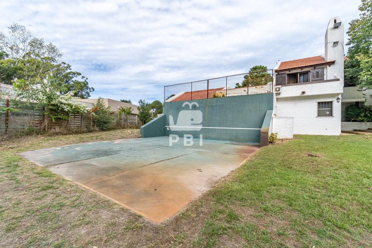 Q2FzYSBkZSAzIGRvcm1pdG9yaW9zIGVuIFNvbGFuYSwgUHVudGEgQmFsbGVuYSAtIFJlZiA6IFBCSTE0MTI4