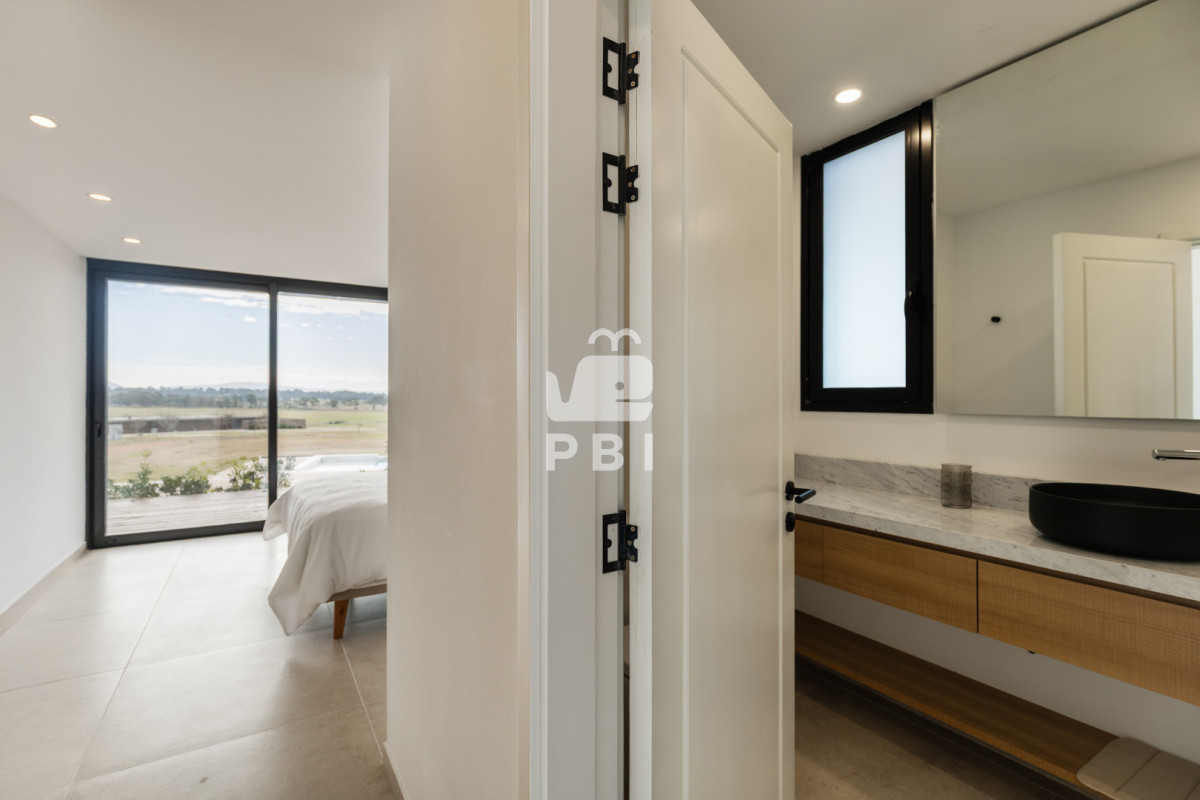 Q2FzYSBlbiB2ZW50YSBlbiBMYWd1bmEgZGUgbG9zIENpc25lcywgUHVudGEgQmFsbGVuYS4gLSBSZWYgOiBQQkkxNTQ3Mg==