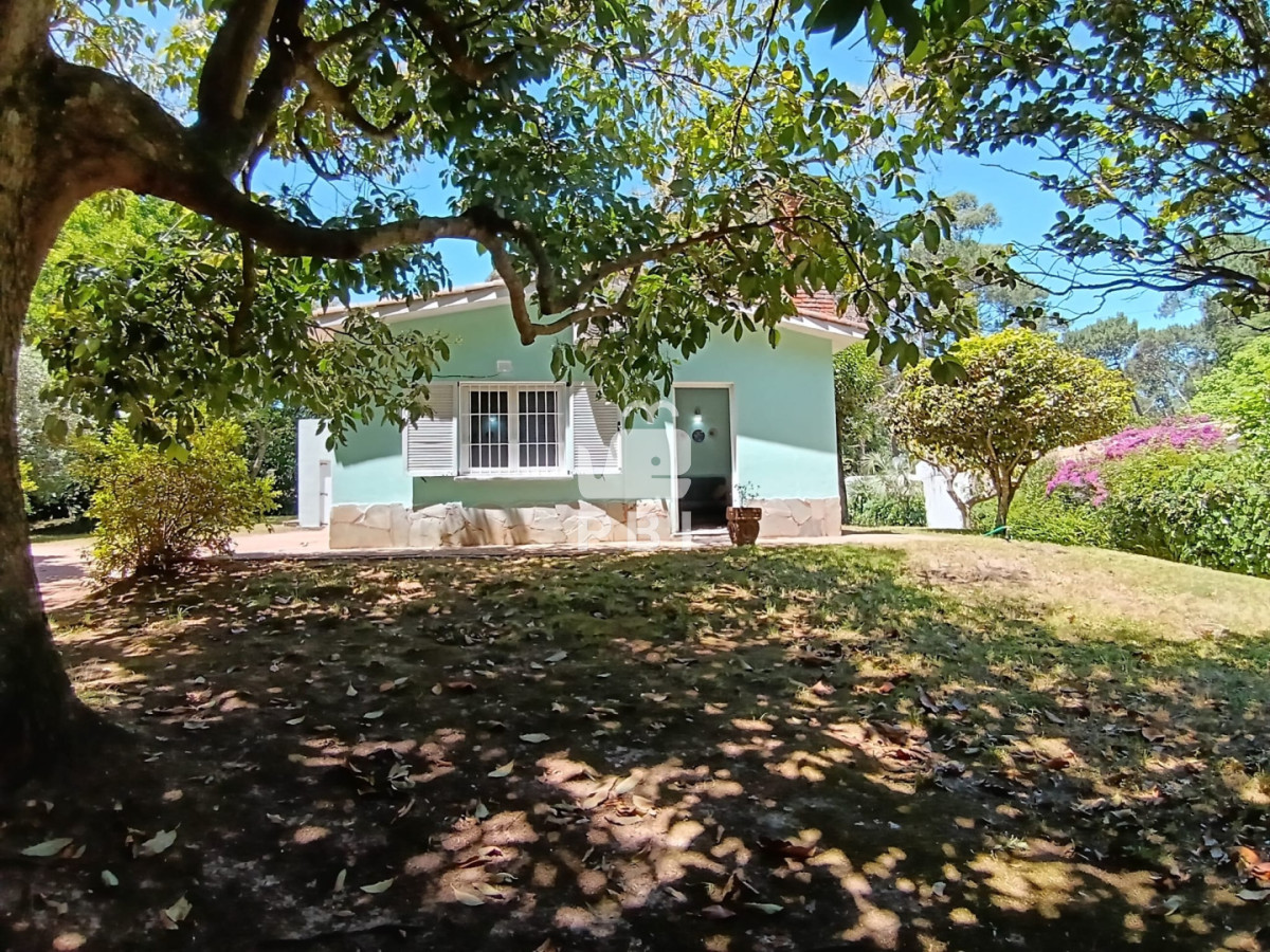 Q2FzYSAyIGRvcm1pdG9yaW9zLCBQb3J0ZXp1ZWxvIEJvc3F1ZSwgUHVudGEgQmFsbGVuYSAgLSBSZWYgOiBQQkkxNTQyNA==