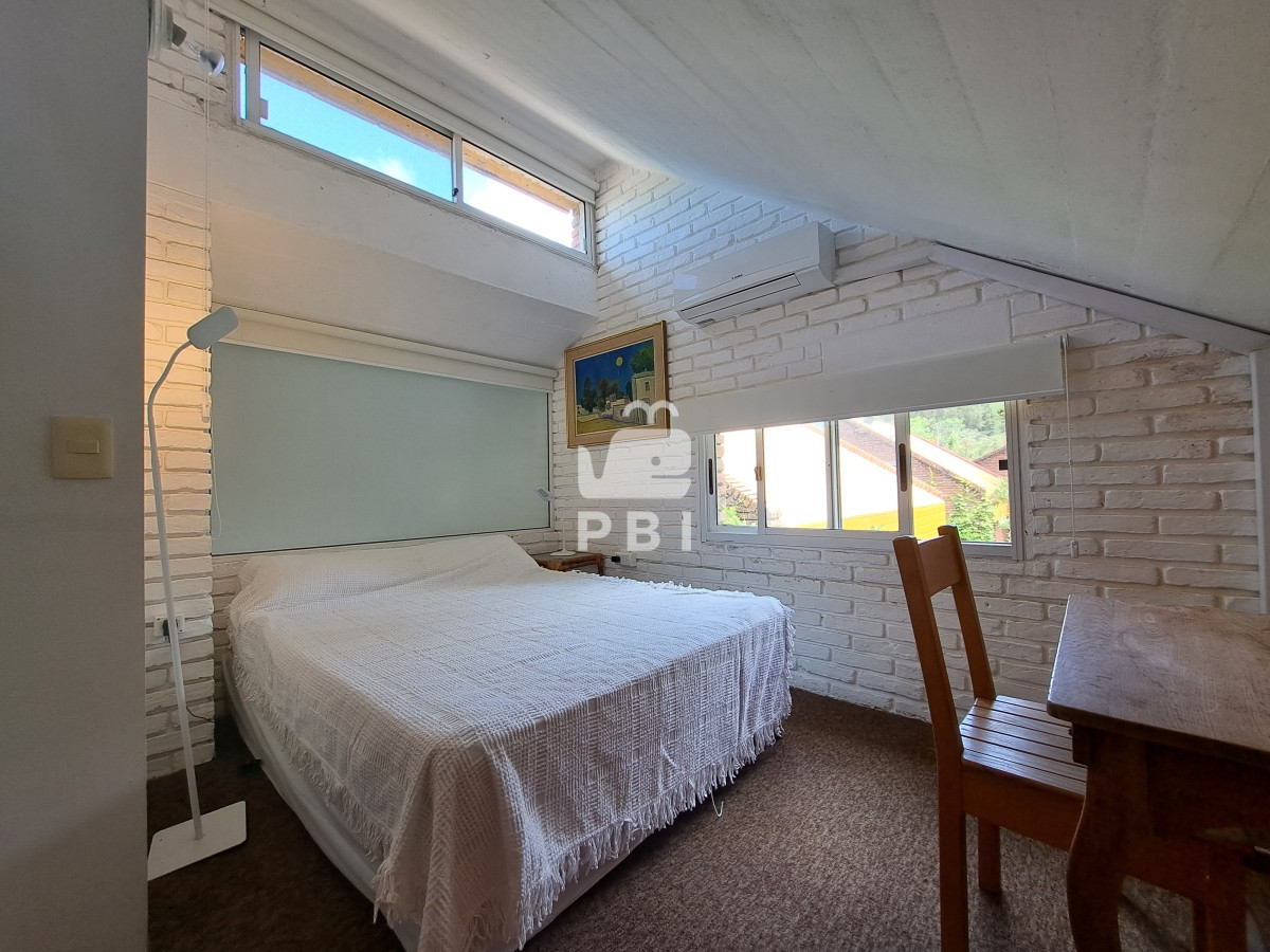 Q2FzYSA0IERPUk1JVE9SSU9TIGVuIENhbWlubyBMdXNzaWNoLCBQdW50YSBCYWxsZW5hIC0gUmVmIDogUEJJMTMxODE=