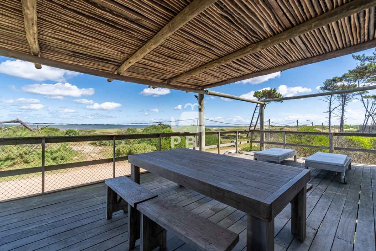 Q2FzYSA0IERPUk1JVE9SSU9TIGVuIE9jZWFuIFBhcmssIFB1bnRhIEJhbGxlbmEgLSBSZWYgOiBQQkkyNjQw