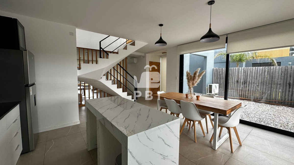 Q2FzYSAzIGRvcm1pdG9yaW9zIGVuIEdydXRhcyBWaWxsYWdlLCBQdW50YSBCYWxsZW5hIC0gUmVmIDogUEJJMTUxODg=