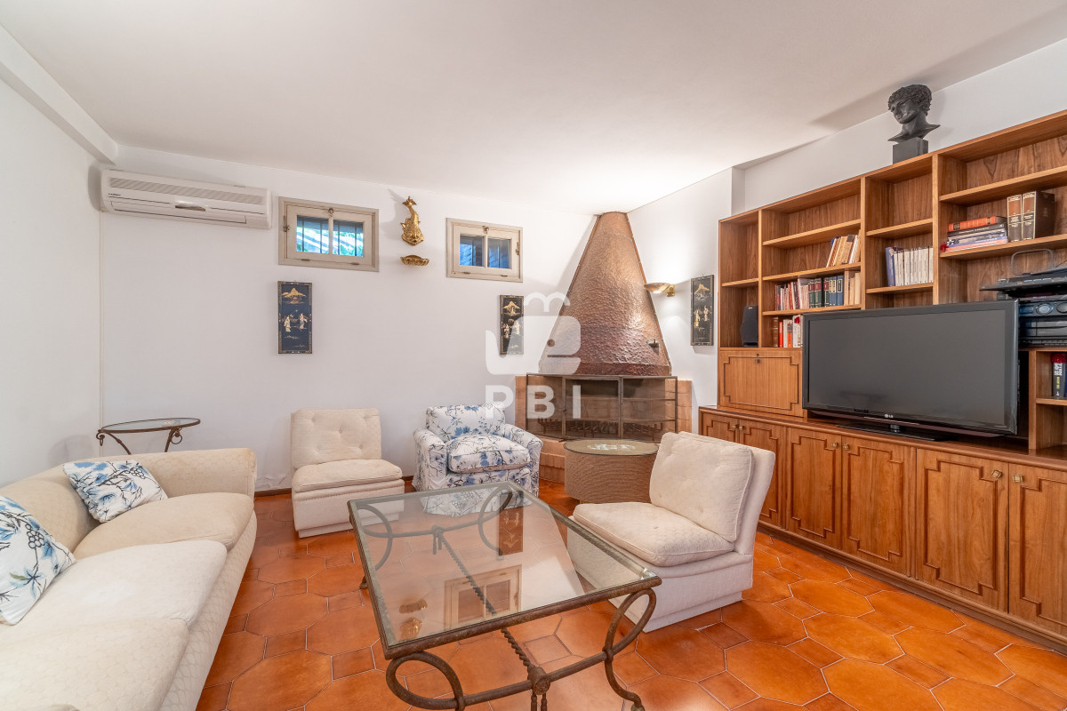 Q2FzYSBkZSA0IGRvcm1pdG9yaW9zIGVuIExvbW8gZGUgbGEgQmFsbGVuYSAgLSBSZWYgOiBQQkkxNTE0Mg==