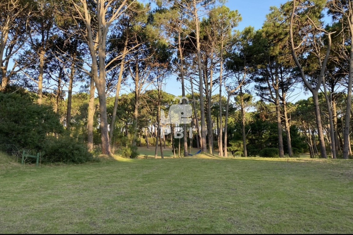 Q2FzYSBlbiB2ZW50YSBlbiBDbHViIGRlbCBMYWdvLCAgUHVudGEgQmFsbGVuYSAtIFJlZiA6IFBCSTE1NzMw