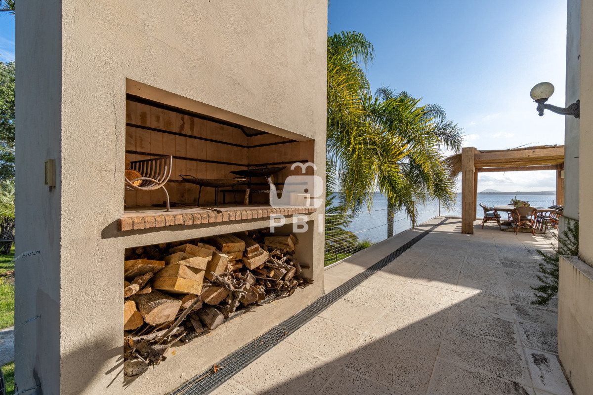 Q2hhY3JhIGNvbiBjYXNhIGEgbGEgdmVudGEgZW4gTGFndW5hIFNhdWNlICAtIFJlZiA6IFBCSTE1MTUz