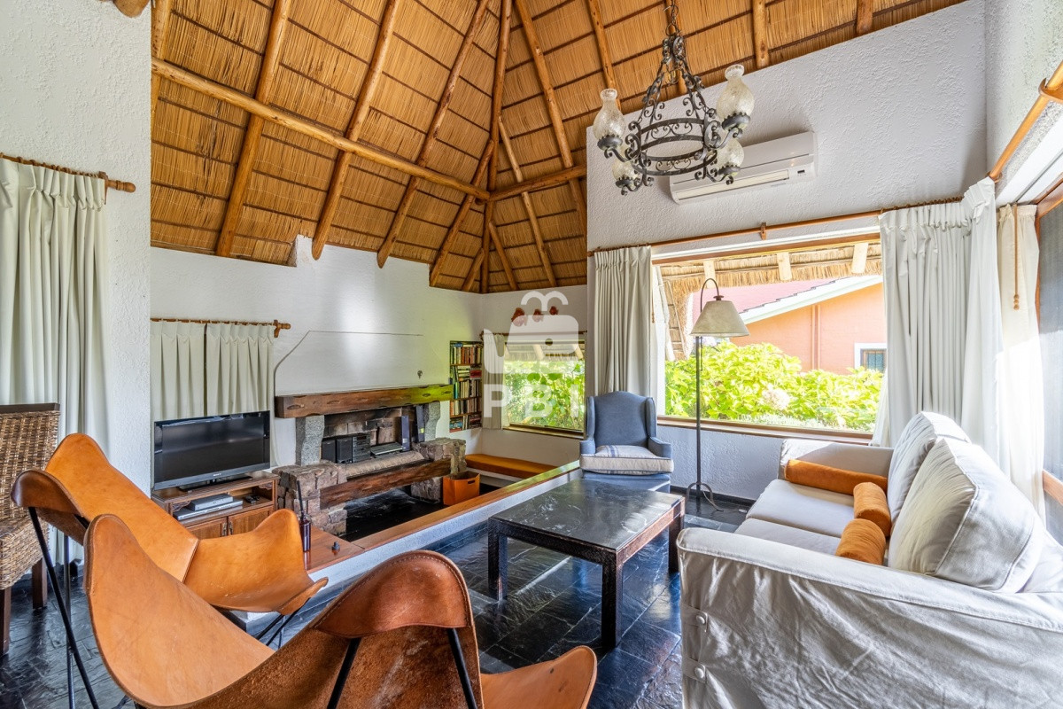 Q2FzYSAzIERPUk1JVE9SSU9TIGVuIFJpbmNvbmFkYSwgUHVudGEgQmFsbGVuYSAtIFJlZiA6IFBCSTMxNzA=