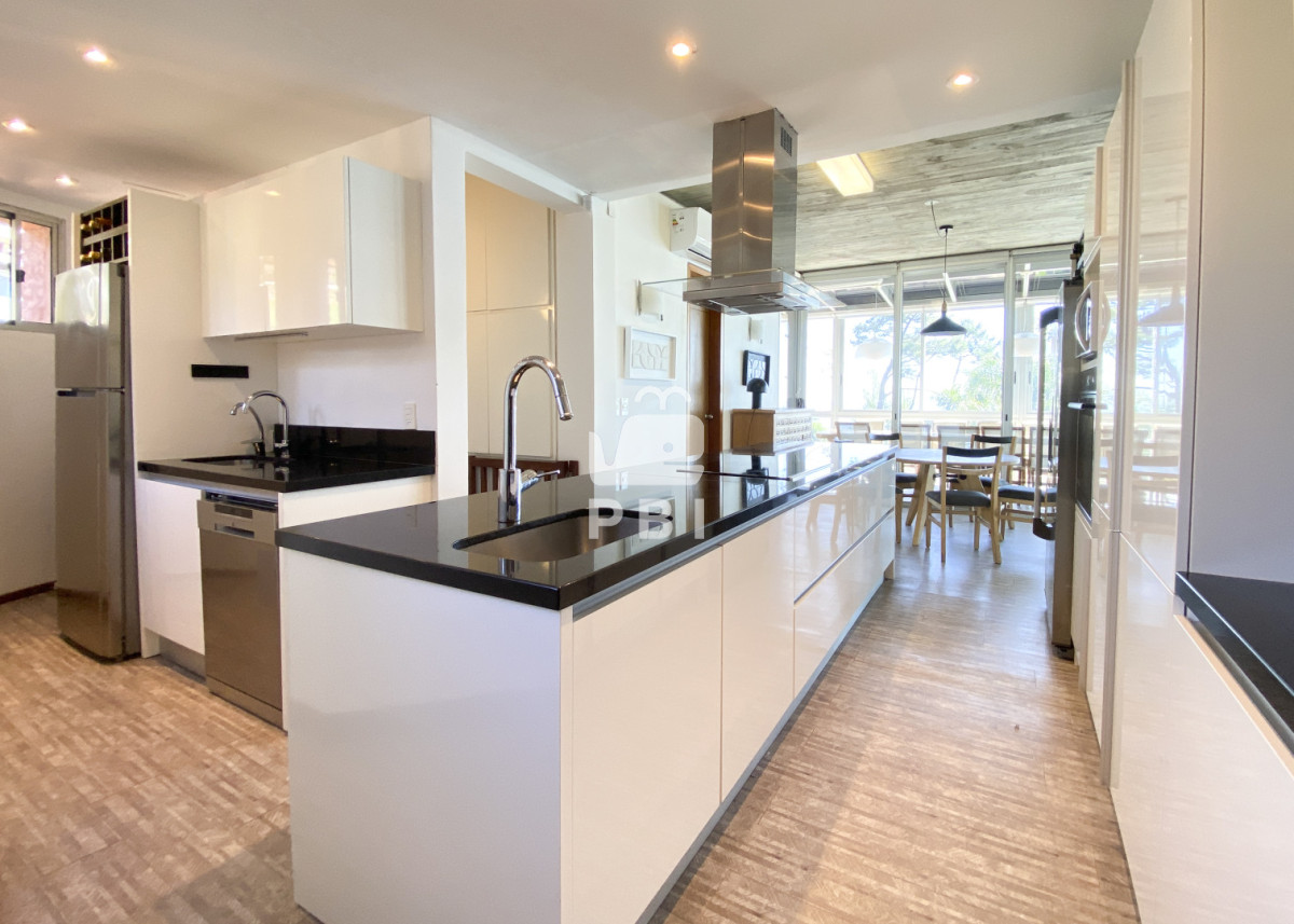 RXhjZXBjaW9uYWwgUHJvcGllZGFkIGVuIFJpbmNvbmFkYSBBbHRhIGNvbiBWaXN0YXMgSW5pZ3VhbGFibGVzIC0gUmVmIDogUEJJNzIz