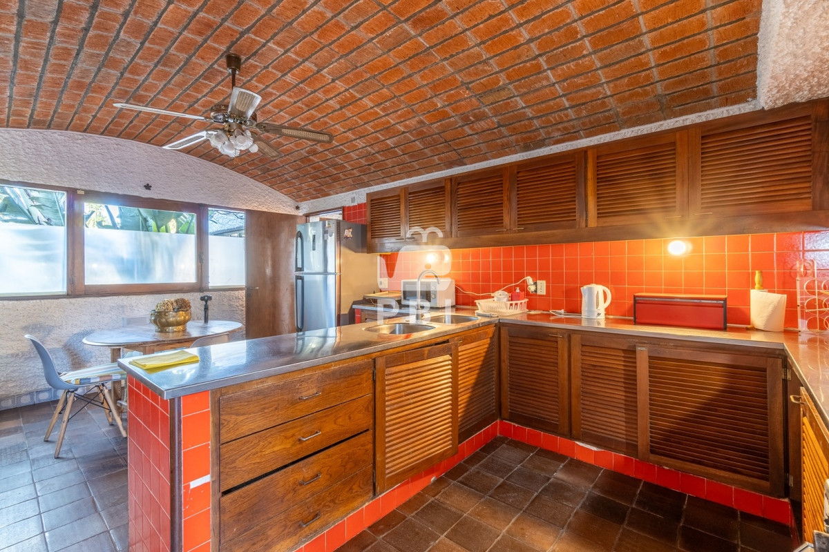 SW52ZXJ0w60gZW4gQ2FsaWRhZDogUHJvcGllZGFkIGRlIDQgRG9ybWl0b3Jpb3MgZW4gUHVudGEgZGVsIEVzdGUgLSBSZWYgOiBQQkkxMzgzOA==