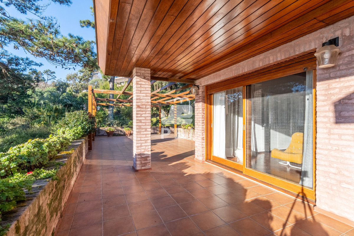 Q2FzYSBkZSA0IGRvcm1pdG9yaW9zIGVuIExvbW8gZGUgbGEgQmFsbGVuYSAgLSBSZWYgOiBQQkkxNTE0Mg==