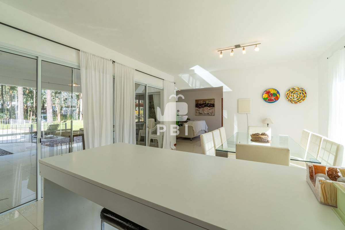 Q2FzYSBlbiB2ZW50YSwgNCBkb3JtaXRvcmlvcywgU29sYW5hcyBDb3VudHJ5IC0gUmVmIDogUEJJMTUxNjU=