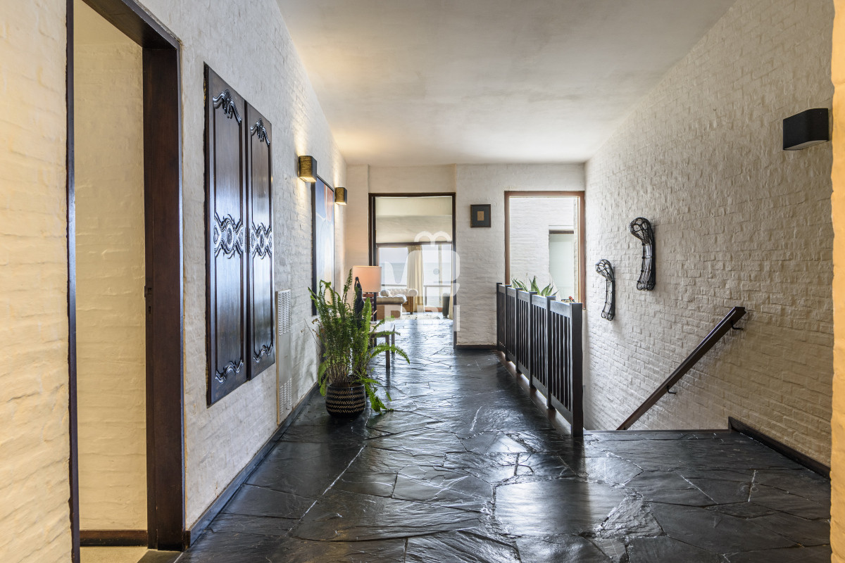 RXNwZWN0YWN1bGFyIENhc2EgUmVjaWNsYWRhIGRlIDYgRG9ybWl0b3Jpb3MgZW4gbGEgUGVuw61uc3VsYSAtIFJlZiA6IFBCSTE0MjE2