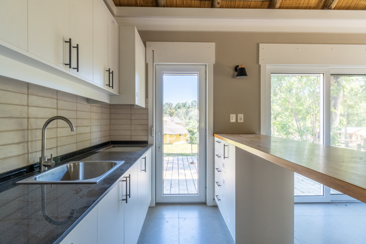 Q2FzYSBlbiB2ZW50YSBlbiBNYWxkb25hZG8sIE1hbGRvbmFkby4gLSBSZWYgOiBQQkkxNTU3MQ==