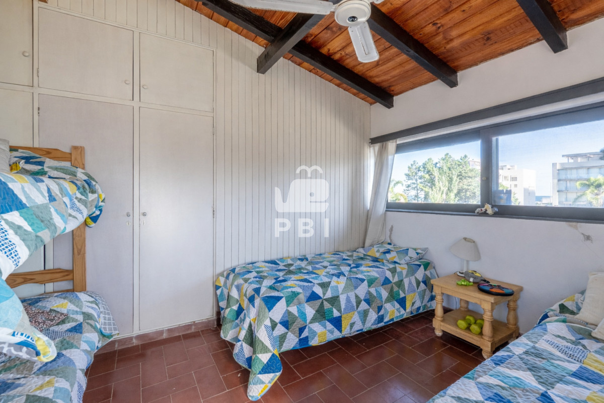 Q2FzYSBmcmVudGUgYSBMYWd1bmEgZGVsIERpYXJpbyAtIEV4Y2VsZW50ZSB1YmljYWNpw7NuIHkgZ3JhbiB0ZXJyZW5vIC0gUmVmIDogUEJJMTU2NTI=