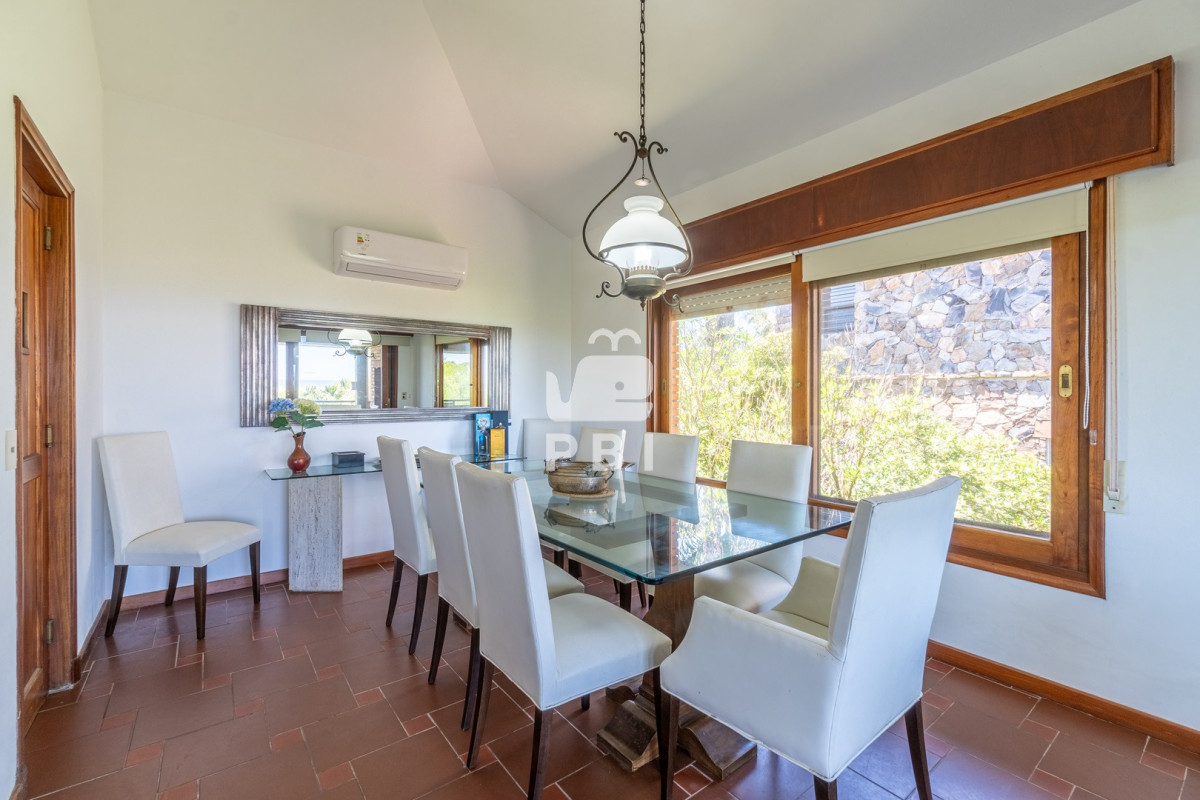 Q2FzYSBkZSAzIGRvcm1pdG9yaW9zIGVuIFRpbyBUb20sIFB1bnRhIEJhbGxlbmEgLSBSZWYgOiBQQkkxNTM5MQ==