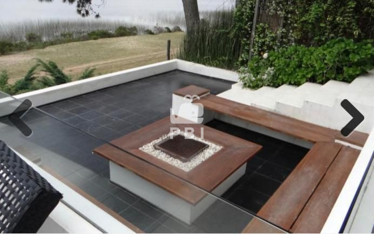 Q2FzYSAzIGRvcm1pdG9yaW9zIGVuIENsdWIgZGVsIExhZ28sIFB1bnRhIEJhbGxlbmEgLSBSZWYgOiBQQkkxOTgz