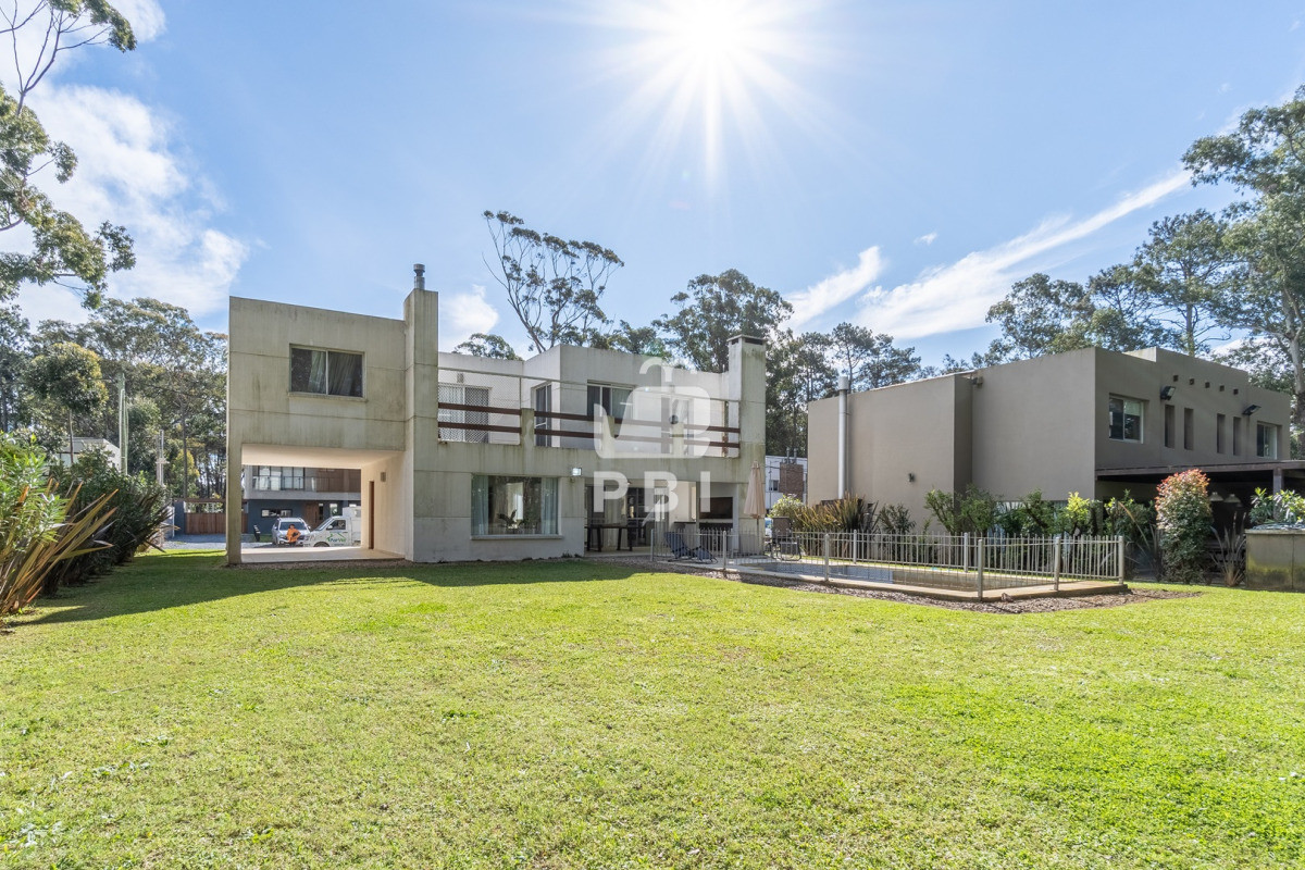 Q2FzYSBlbiB2ZW50YSwgNCBkb3JtaXRvcmlvcywgU29sYW5hcyBDb3VudHJ5IC0gUmVmIDogUEJJMTUxNjU=