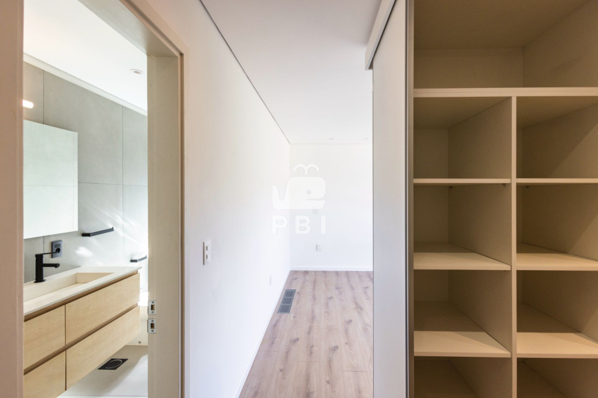 Q2FzYSAzIERPUk1JVE9SSU9TIGVuIENsdWIgZGVsIExhZ28sIFB1bnRhIEJhbGxlbmEgLSBSZWYgOiBQQkkyNjU0