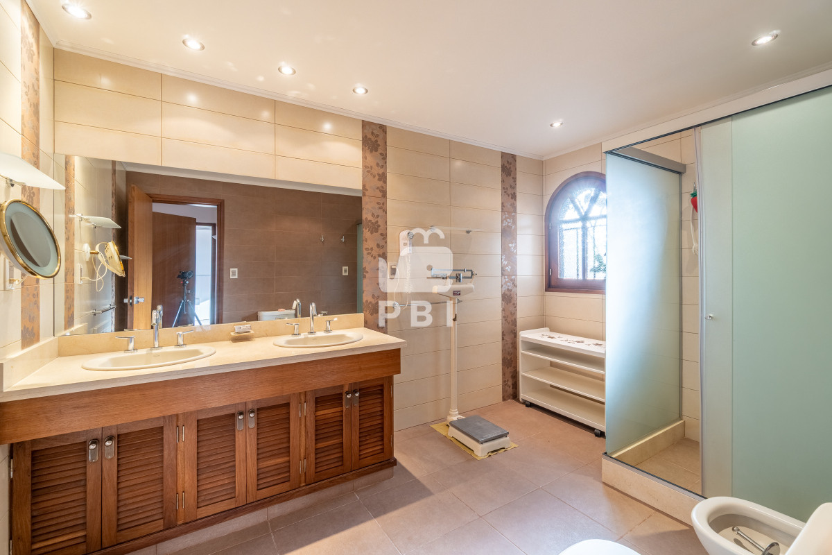 Q2FzYSBkZSA0IGRvcm1pdG9yaW9zIGVuIExvbW8gZGUgbGEgQmFsbGVuYSAgLSBSZWYgOiBQQkkxNTE0Mg==