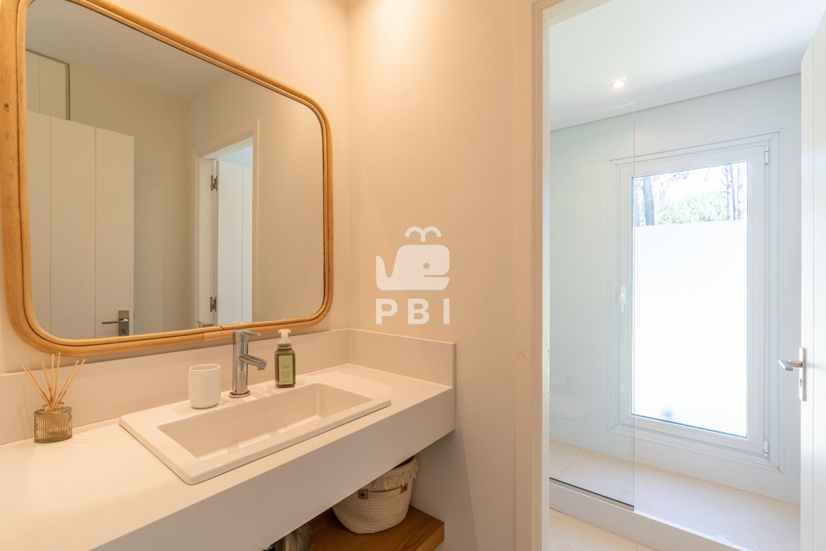 Q2FzYSBlbiB2ZW50YSBlbiBBY3JlcyBkZSBTb2xhbmFzLCBQdW50YSBCYWxsZW5hICAtIFJlZiA6IFBCSTE1NjU2