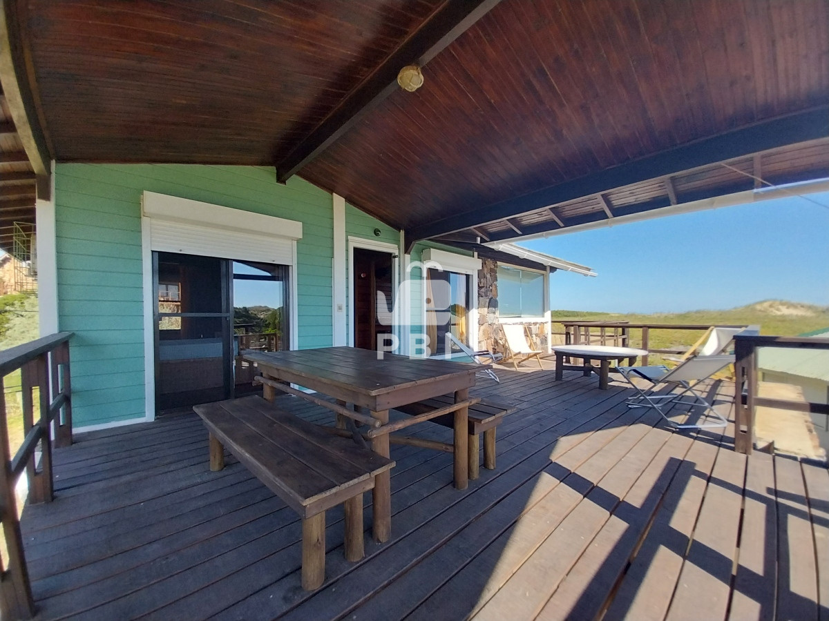 Q2FzYSBlbiBUaW8gVG9tIDIgZG9ybWl0b3Jpb3MgLSBSZWYgOiBQQkkxODI0