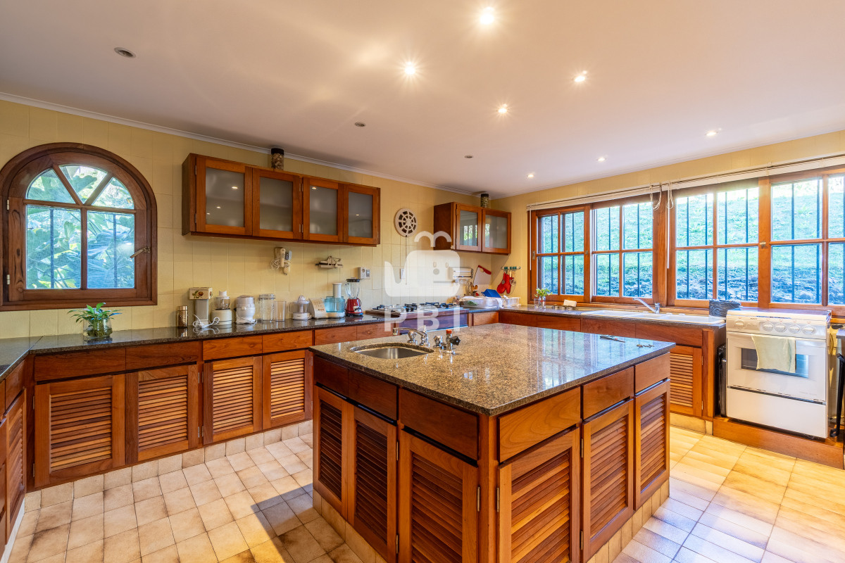 Q2FzYSBkZSA0IGRvcm1pdG9yaW9zIGVuIExvbW8gZGUgbGEgQmFsbGVuYSAgLSBSZWYgOiBQQkkxNTE0Mg==