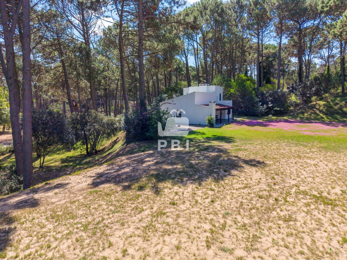 Q2FzYSBlbiB2ZW50YSBlbiBDbHViIGRlbCBMYWdvLCAgUHVudGEgQmFsbGVuYSAtIFJlZiA6IFBCSTE1NzMw