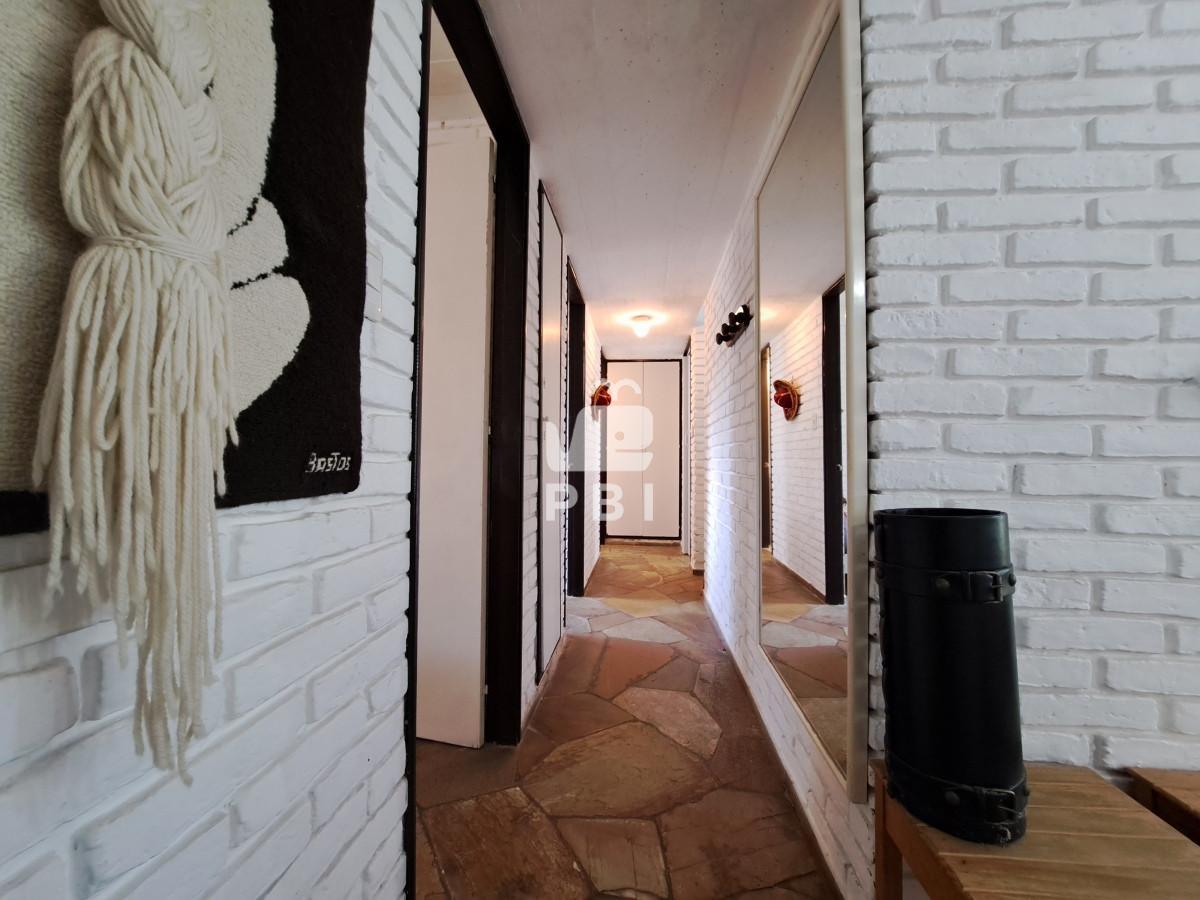 Q2FzYSA0IERPUk1JVE9SSU9TIGVuIENhbWlubyBMdXNzaWNoLCBQdW50YSBCYWxsZW5hIC0gUmVmIDogUEJJMTMxODE=