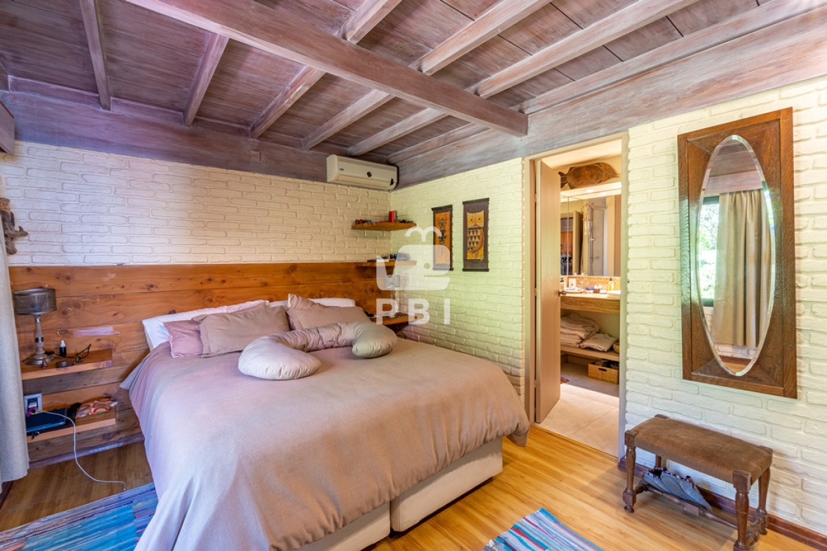 Q2FzYSA0IERPUk1JVE9SSU9TIGVuIExhZ3VuYSBkZWwgU2F1Y2UgLCBQdW50YSBCYWxsZW5hIC0gUmVmIDogUEJJMjQ1NA==