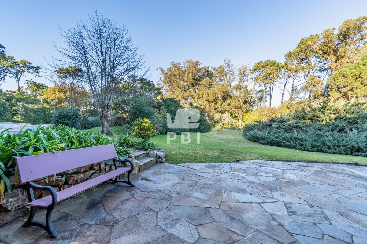 RXhjbHVzaXZhIHByb3BpZWRhZCBlbiB2ZW50YSwgY29uIDUgZG9ybWl0b3Jpb3MsIEVsIEdvbGYsIFB1bnRhIGRlbCBFc3RlLiAtIFJlZiA6IFBCSTEzODQ0