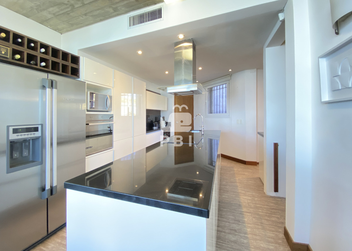 RXhjZXBjaW9uYWwgUHJvcGllZGFkIGVuIFJpbmNvbmFkYSBBbHRhIGNvbiBWaXN0YXMgSW5pZ3VhbGFibGVzIC0gUmVmIDogUEJJNzIz