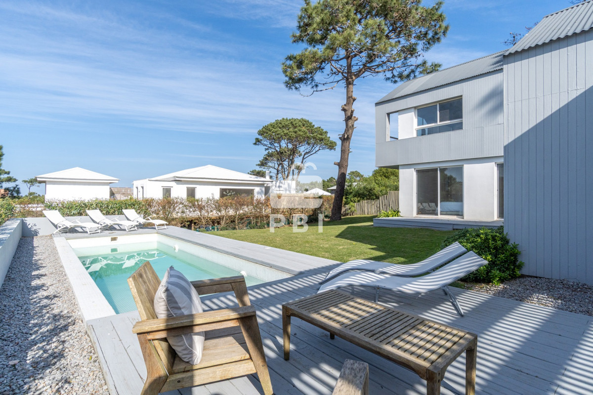 IFZlbnRhIGRlIFJlc2lkZW5jaWEgUHJlbWl1bSBlbiBCYXJyaW8gUHJpdmFkbyAgLSBSZWYgOiBQQkkxNDg5MQ==