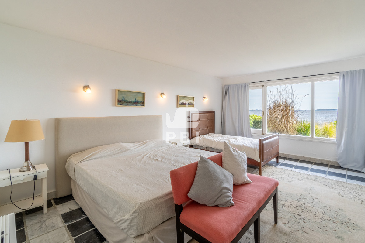 Q2hhY3JhIGNvbiBjYXNhIGEgbGEgdmVudGEgZW4gTGFndW5hIFNhdWNlICAtIFJlZiA6IFBCSTE1MTUz