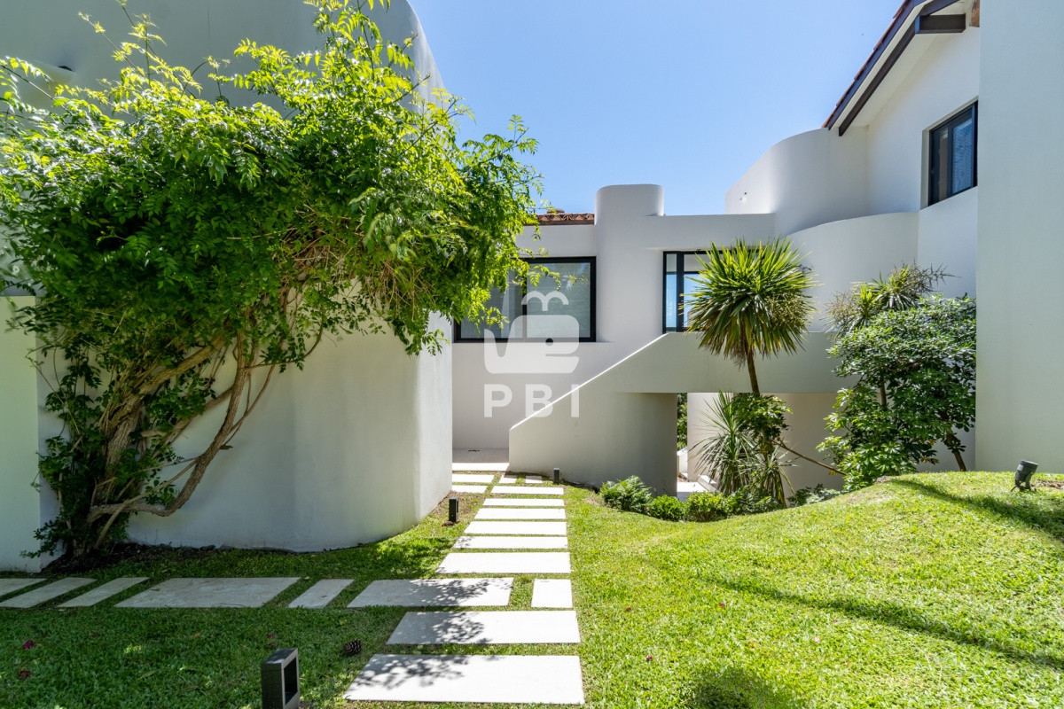 Q2FzYSA0IERPUk1JVE9SSU9TIGVuIExvbW8gZGUgbGEgQmFsbGVuYSwgTWFsZG9uYWRvIC0gUmVmIDogUEJJMjkwMg==